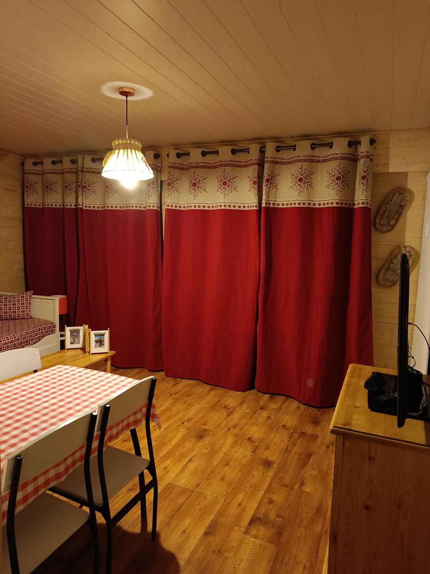 Appartement Paisible Briancon  Bagian luar foto